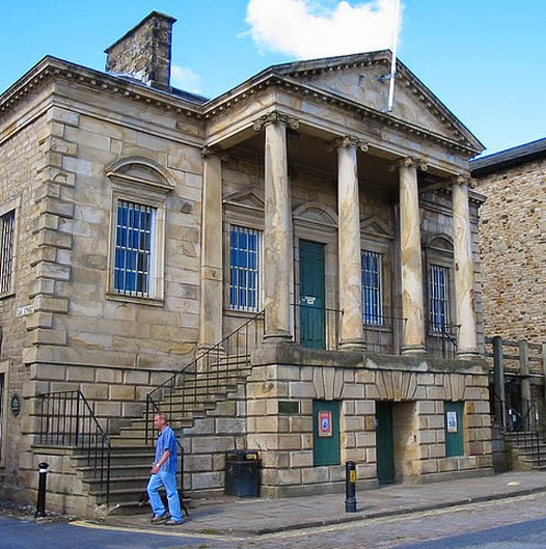 image of maritime museum building